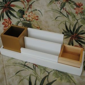 Makeup organizer